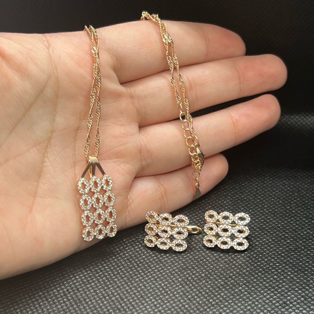 Radiant Elegance: 585 Rose Gold Plated Necklace with Zircon Accents" - Picture 12 of 15